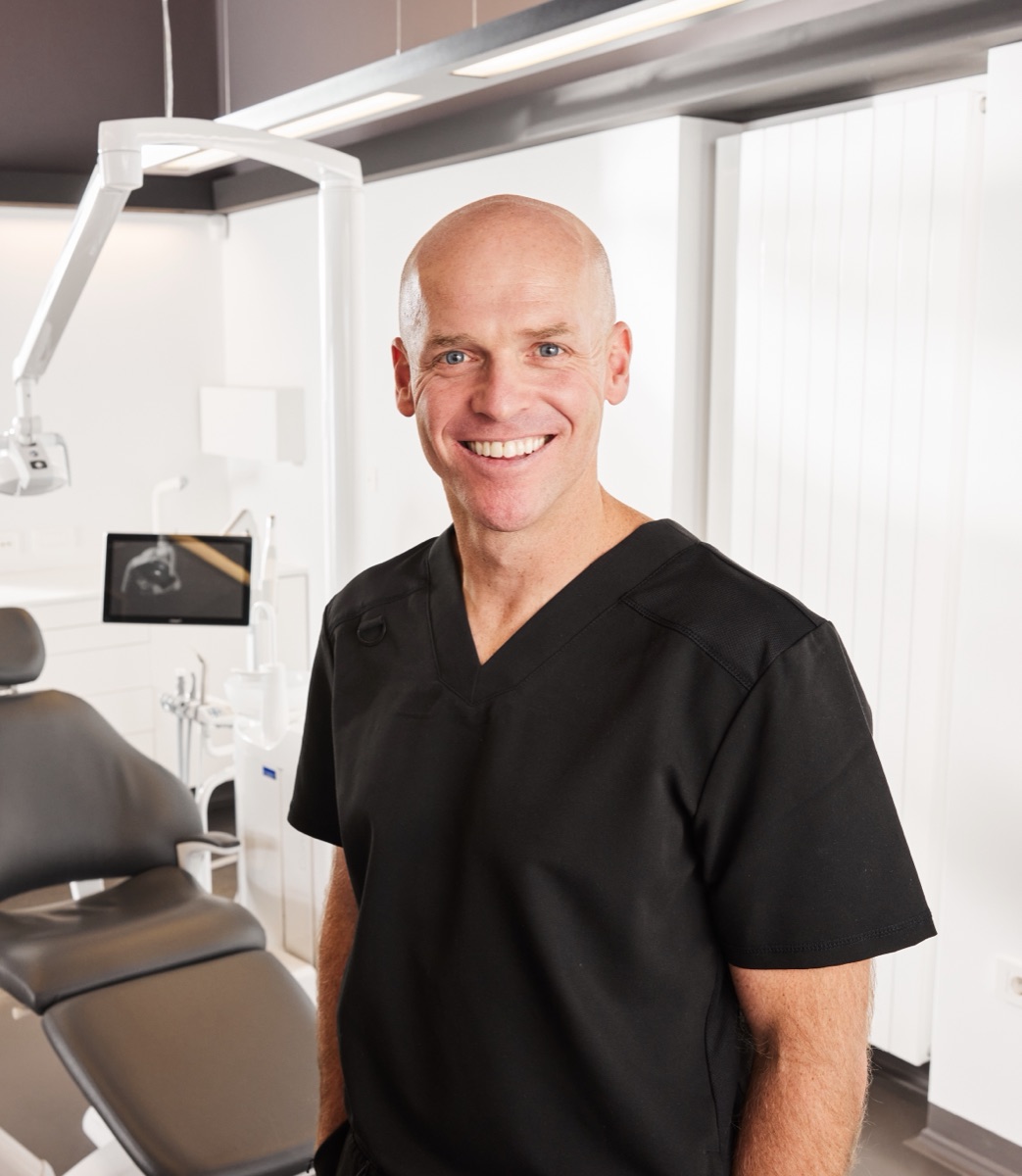 Gregor Može, dr. dent. med., v ordinaciji Orto MG