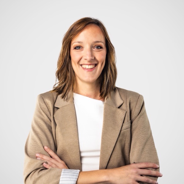 Renata Smrdel, receptorka